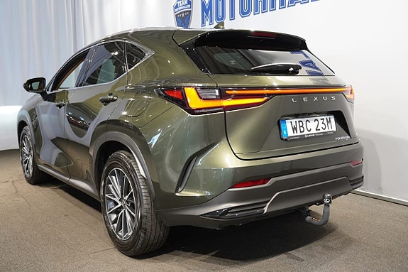 Lexus NX450h+ 3 of 19