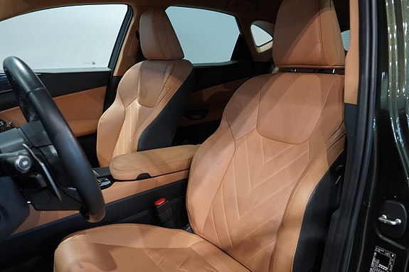 Lexus NX450h+ 4 of 19