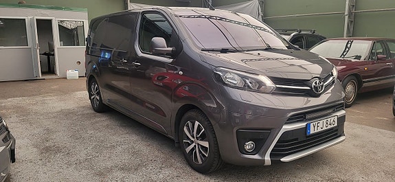 Toyota Proace 2 of 16