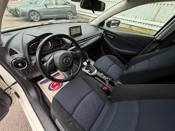 Mazda 2 10 of 24