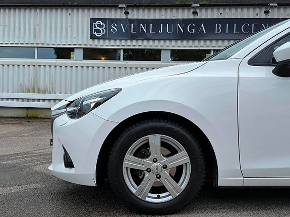 Mazda 2 6 of 24