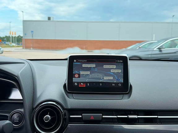 Mazda 2 16 of 24