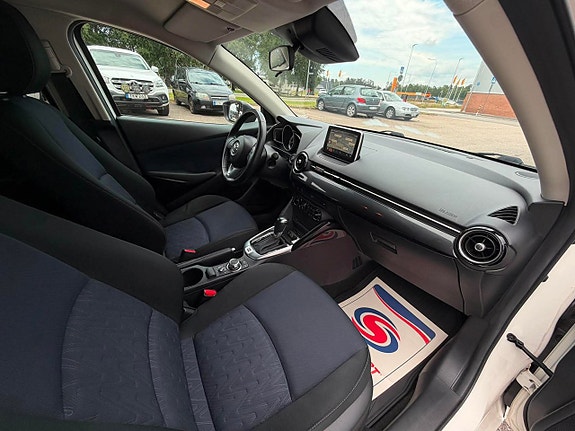 Mazda 2 15 of 24