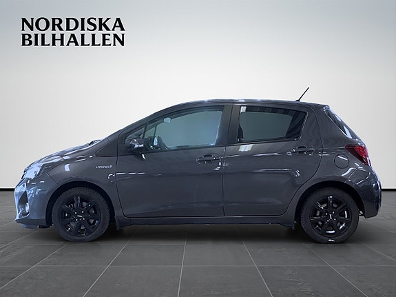 Toyota Yaris 4 of 15