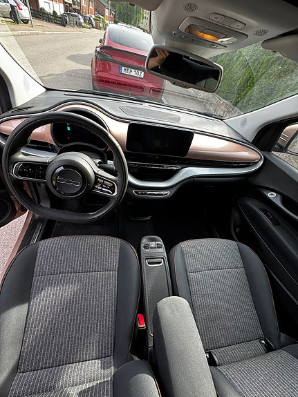 Fiat 500e 5 of 8