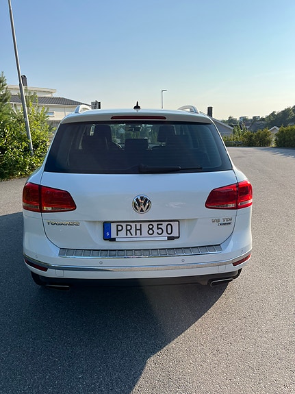 Volkswagen Touareg 4 of 5