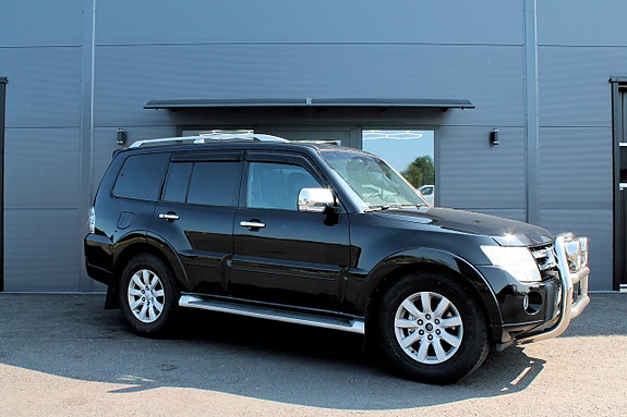 Mitsubishi Pajero 5 of 5
