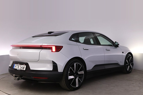 Polestar 4 5 of 5