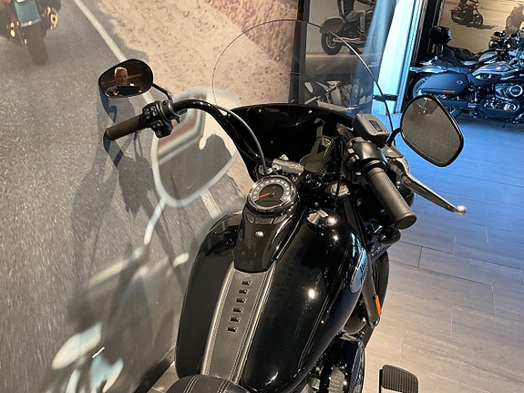 Harley-Davidson Heritage Classic 8 of 9