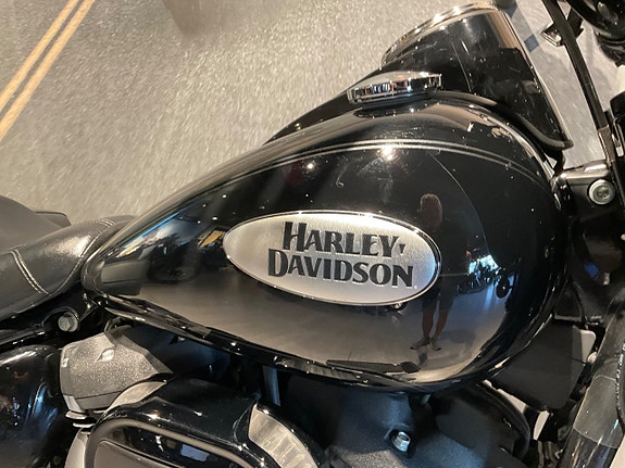 Harley-Davidson Heritage Classic 5 of 9