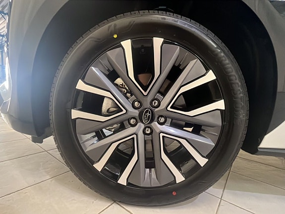 Subaru Solterra 10 of 18