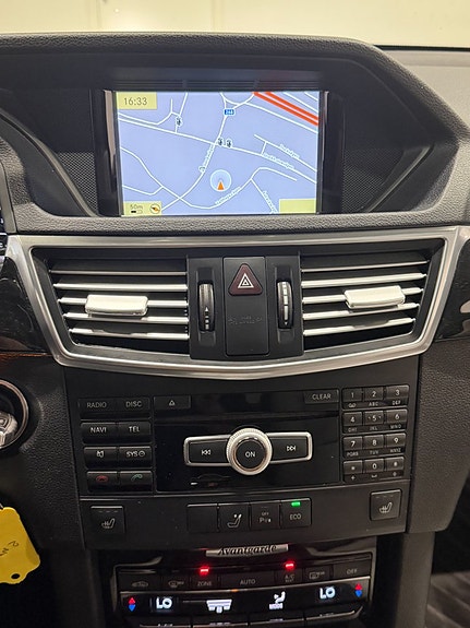 Mercedes-Benz E250 23 of 27