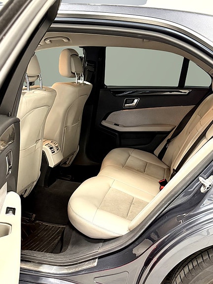 Mercedes-Benz E250 16 of 27