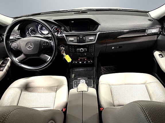 Mercedes-Benz E250 18 of 27
