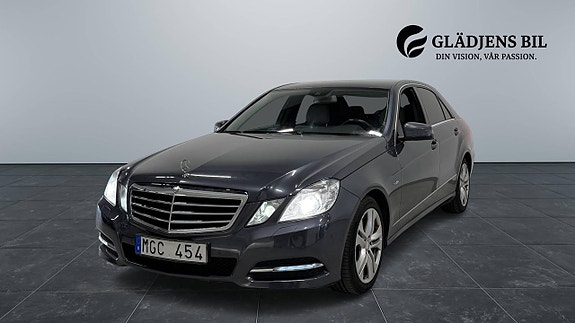 Mercedes-Benz E250 3 of 27