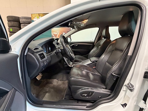 Volvo V70 12 of 19
