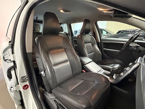 Volvo V70 10 of 19