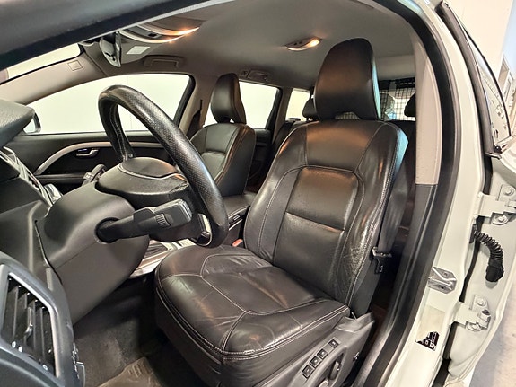Volvo V70 13 of 19