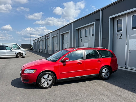 Volvo V50 4 of 5