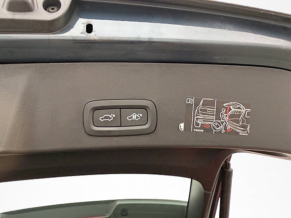 Volvo XC40 30 of 30