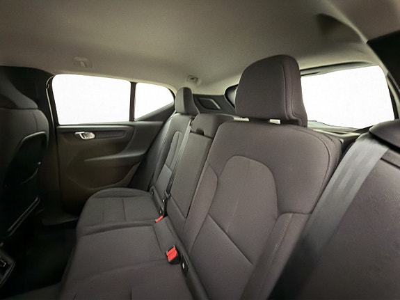 Volvo XC40 16 of 30