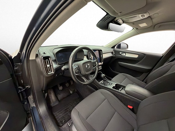 Volvo XC40 10 of 30
