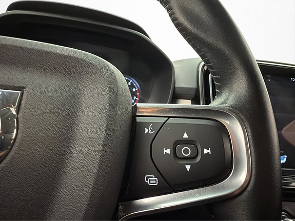 Volvo XC40 18 of 30