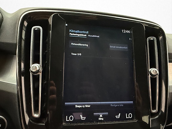 Volvo XC40 23 of 30