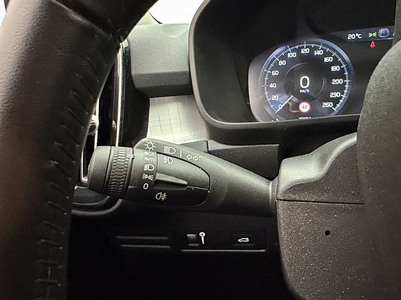 Volvo XC40 20 of 30