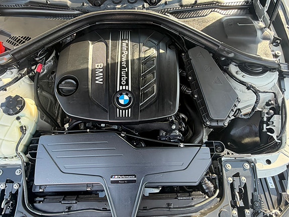 BMW 320d 5 of 7