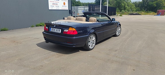 BMW 320Ci 3 of 5