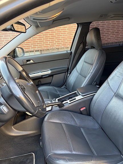 Volvo V50 4 of 5