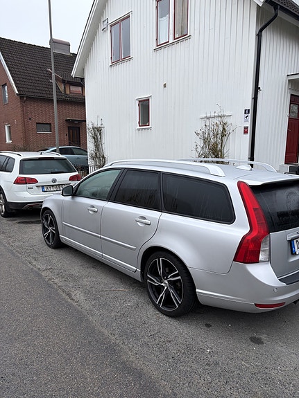 Volvo V50 2 of 5