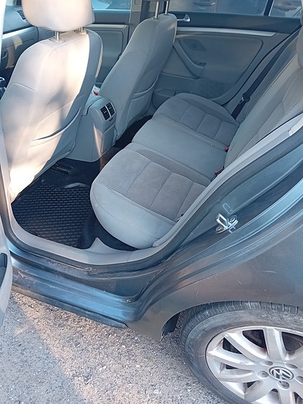 Volkswagen Golf V 4 of 5