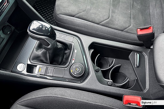 Volkswagen Tiguan 18 of 27