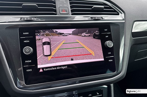 Volkswagen Tiguan 22 of 27