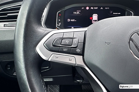 Volkswagen Tiguan 16 of 27
