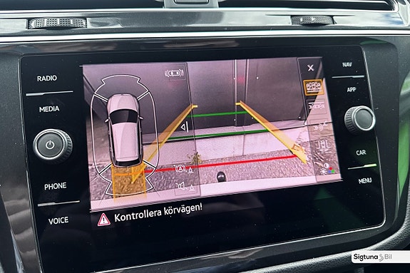 Volkswagen Tiguan 23 of 27