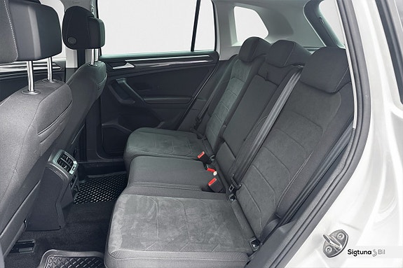 Volkswagen Tiguan 12 of 27