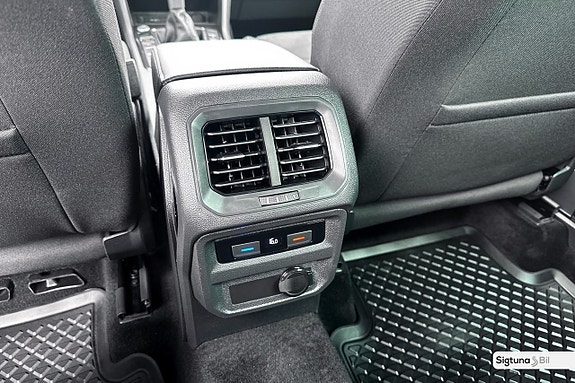 Volkswagen Tiguan 13 of 27