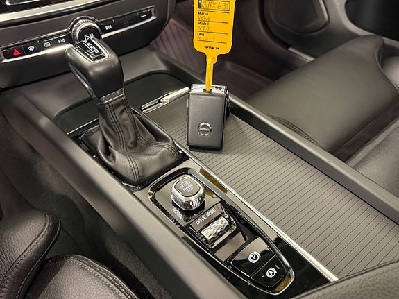 Volvo V60 Cross Country 19 of 27