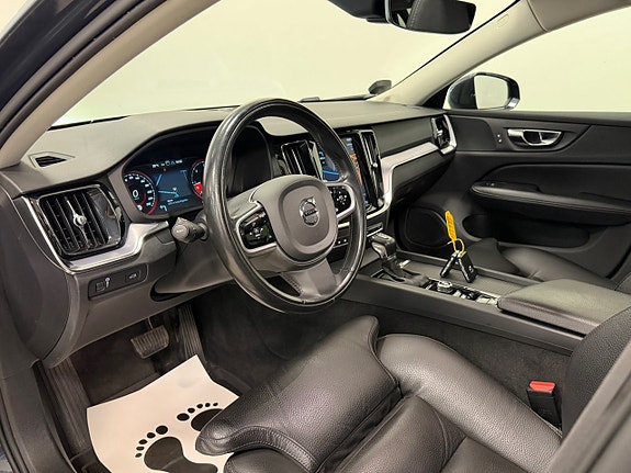 Volvo V60 Cross Country 8 of 27