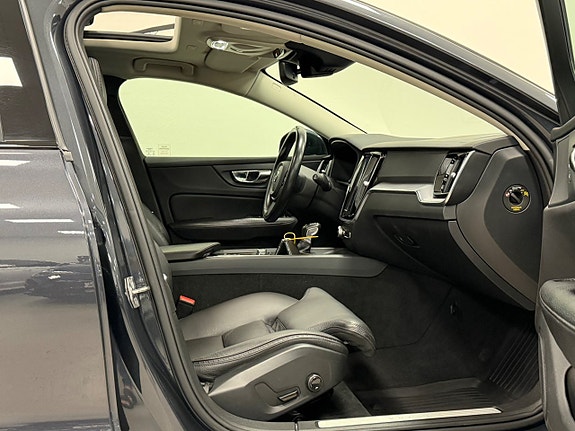 Volvo V60 Cross Country 23 of 27