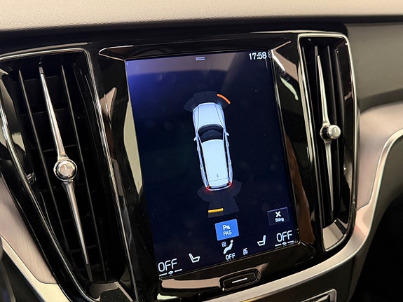 Volvo V60 Cross Country 17 of 27