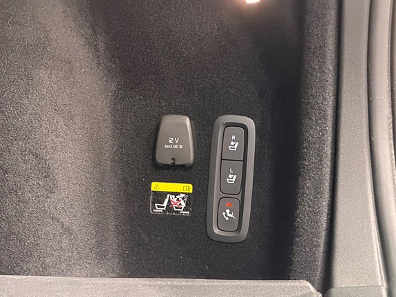 Volvo V60 Cross Country 22 of 27