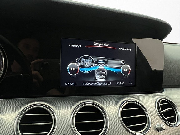 Mercedes-Benz E220 24 of 30