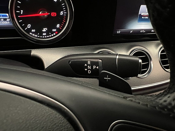 Mercedes-Benz E220 23 of 30