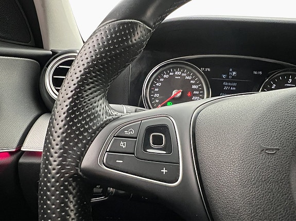 Mercedes-Benz E220 19 of 30