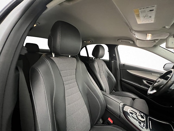 Mercedes-Benz E220 16 of 30