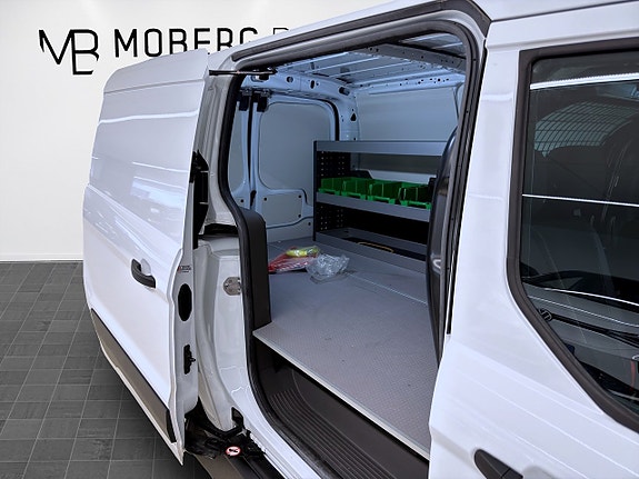 Ford Transit Connect 6 of 16